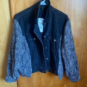 New with tags womens jacket jean with embroidery